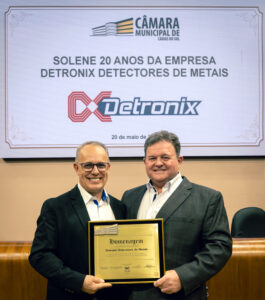 Detronix Homenagem Câmara